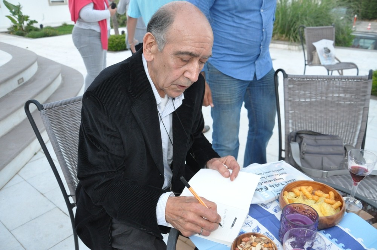 Nedim Gökdil\'den İmza Günü