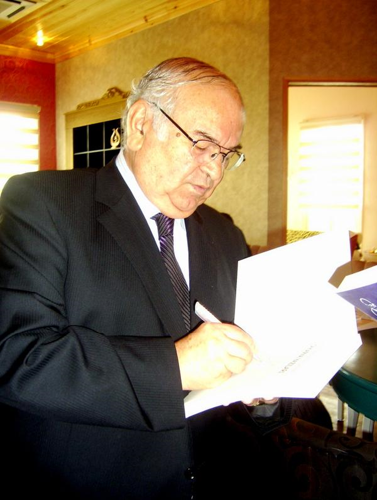 Profesör Konukçu.Atatürk Samsun'a Çıkmadan Önce Adapazarı'nda 3 Yıldır Görmediği Annesiyle Hasret...