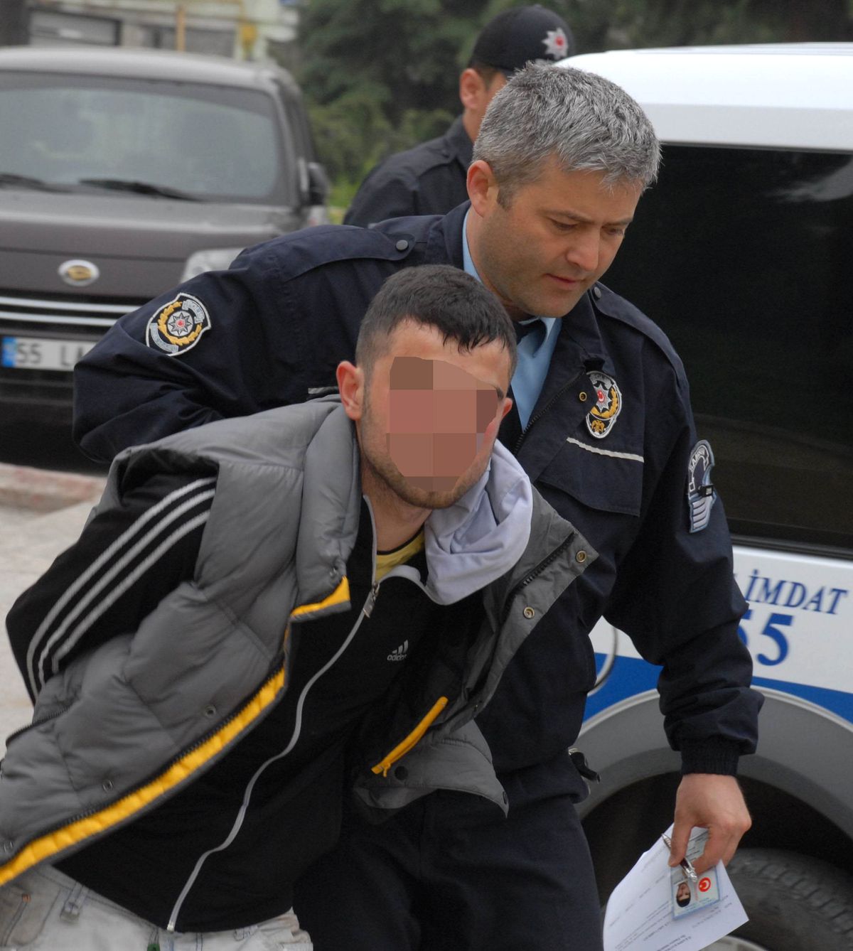 Silahlı Şahıslar Polisi Alarma Geçirdi