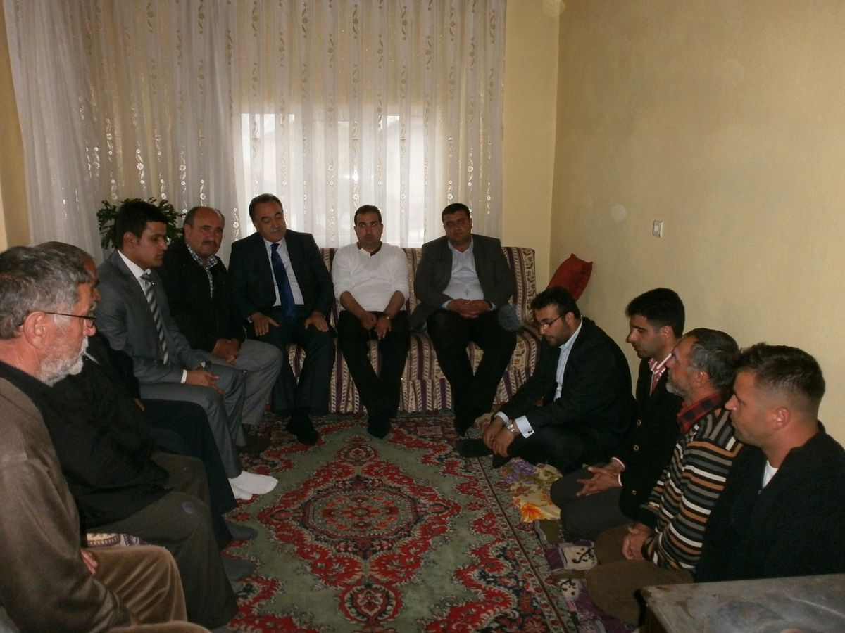 Akın, Şehit Ailesini Ziyaret Etti