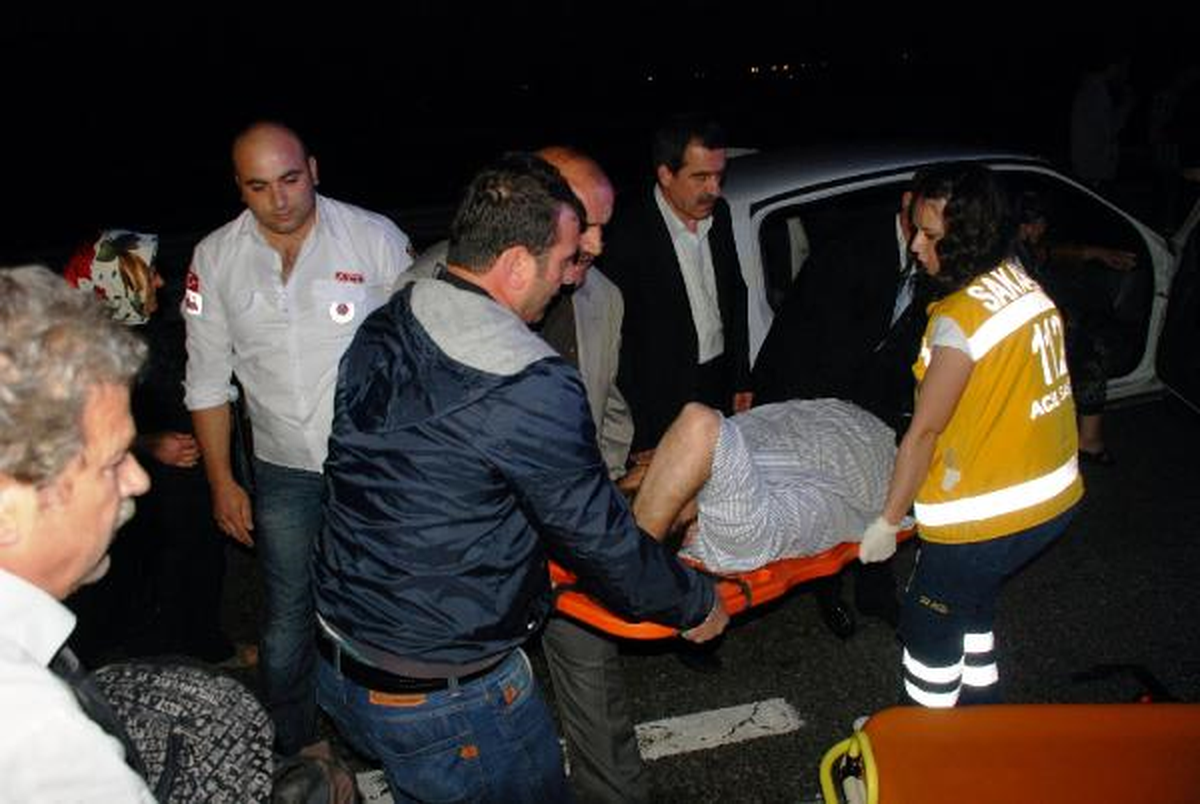 Arkadan Çarpılan Otomobil Takla Attı; 5 Yaralı