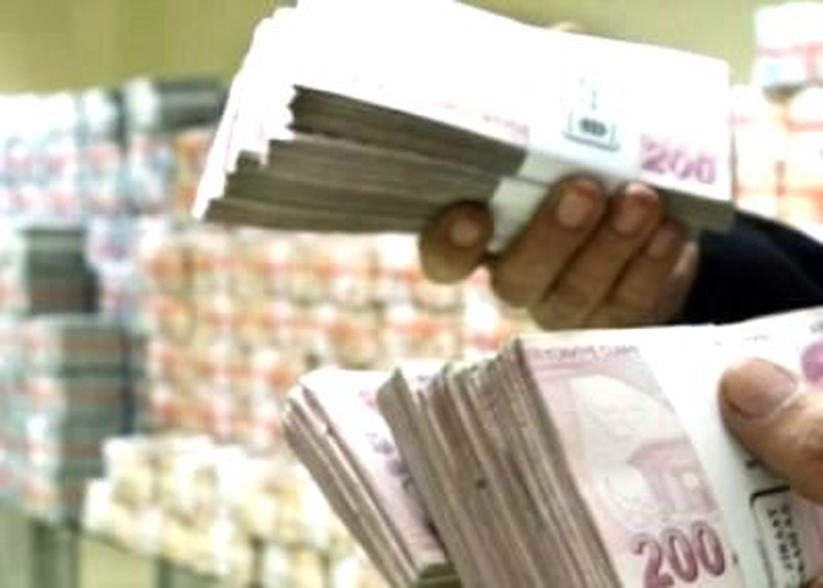 Asgari Ücretliler, Zenginlere Fark Attı!