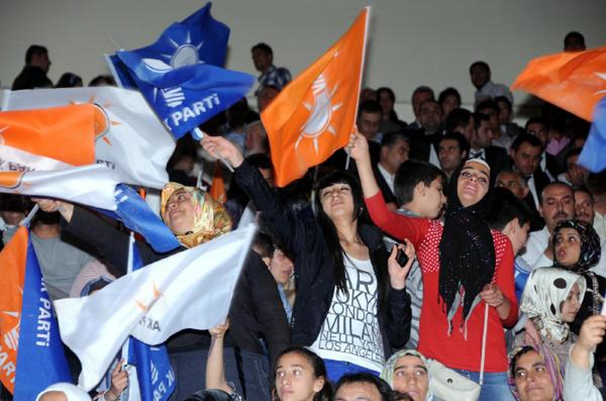 "Zulme Boyun Eğmeyiz"