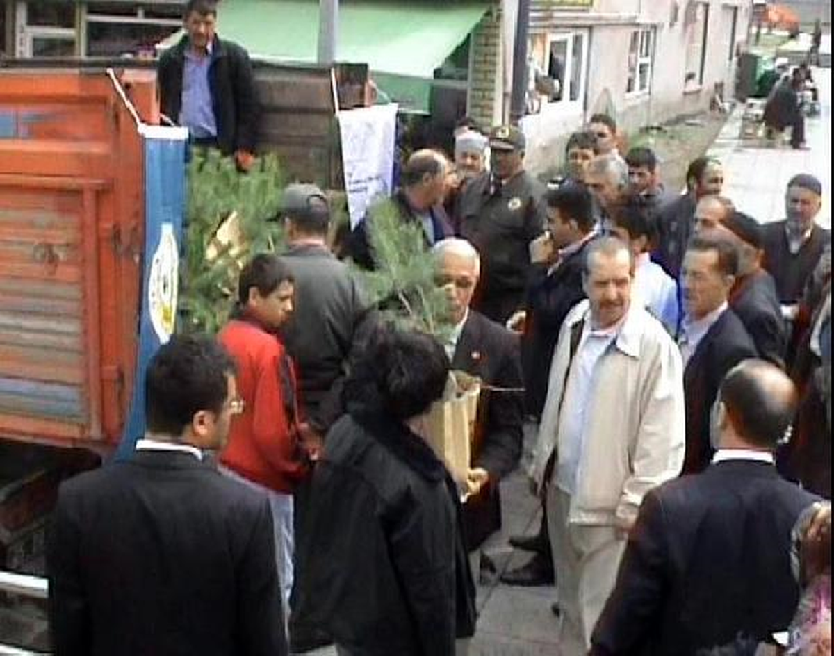Erzurum\'da Fidan İzdihamı