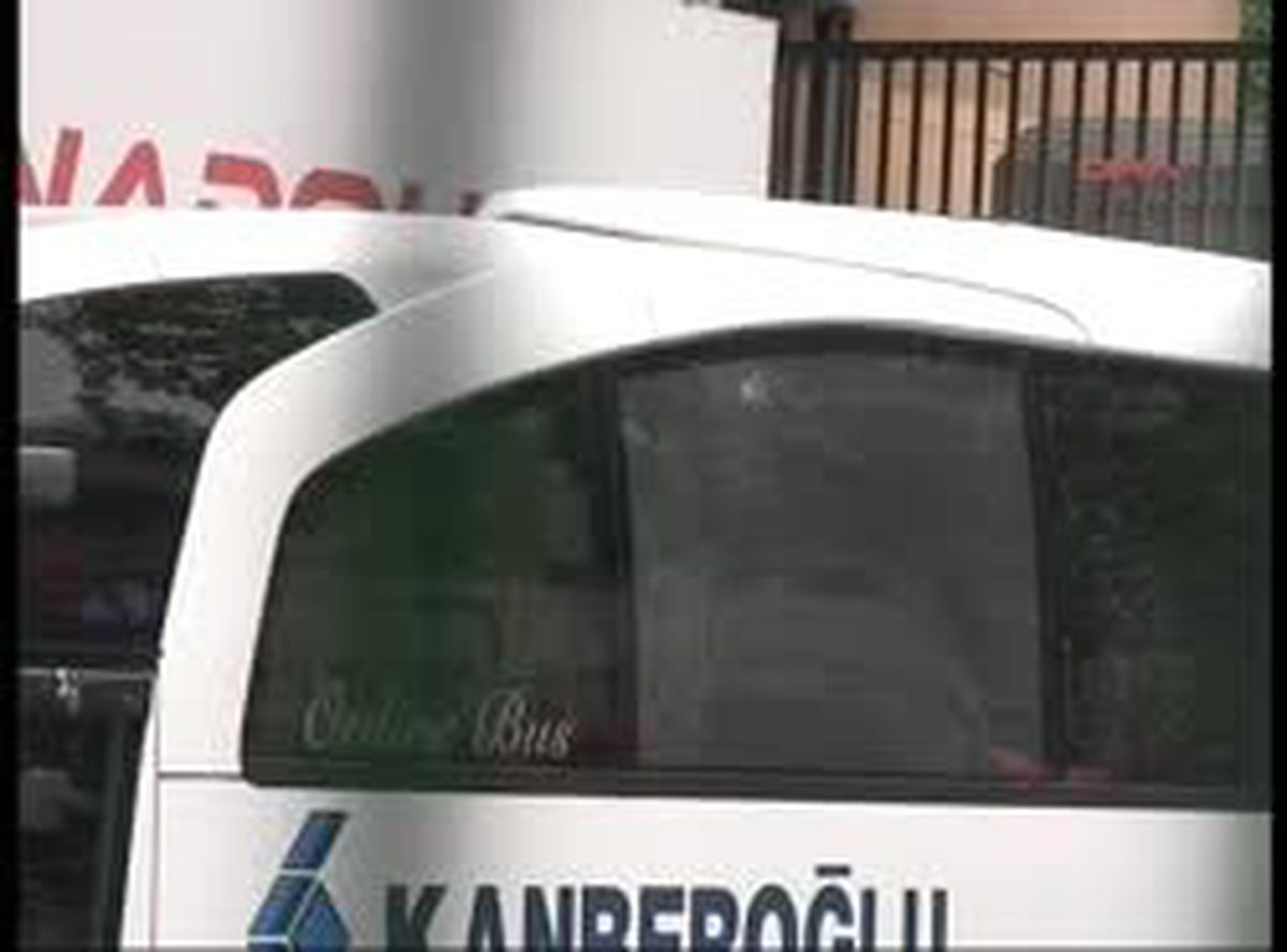 Fenerbahçe Otobüsü Taşlandı