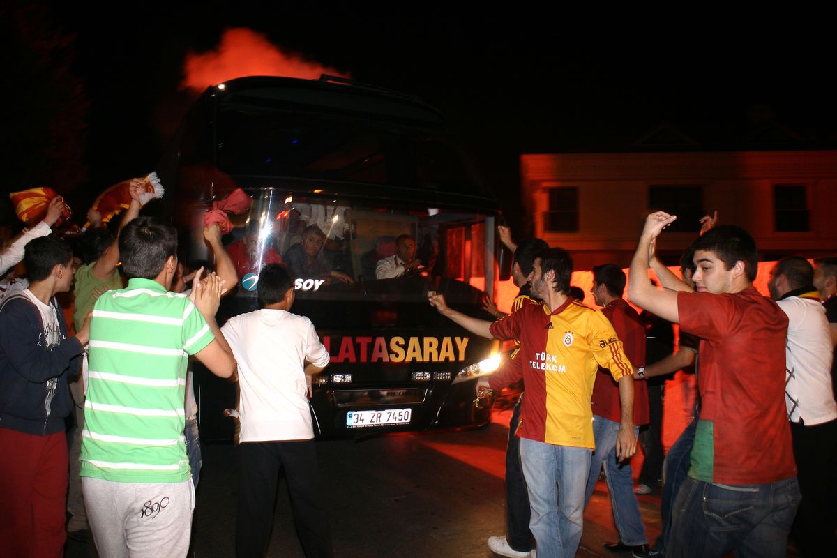 Galatasaray\'a Florya\'da Coşkulu Karşılama