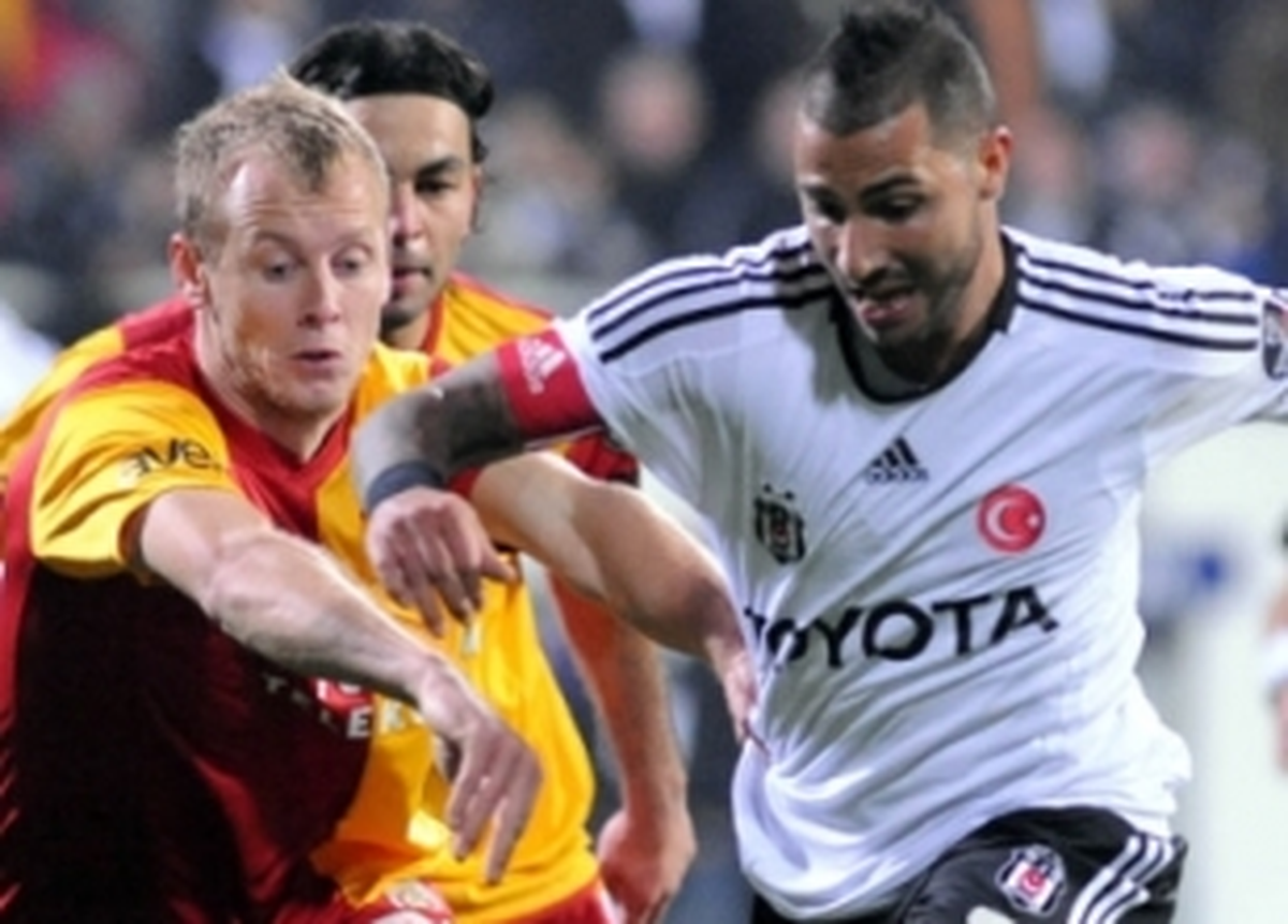Gözler Arena\'da, Kulaklar Trabzon\'da...