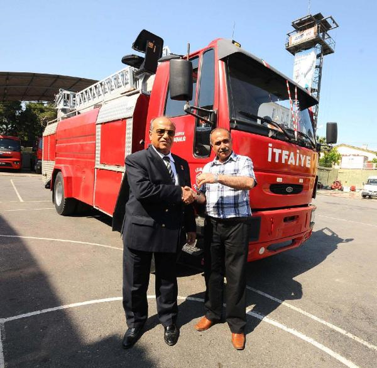 İzmir'den Erciş'e Sevgilerle