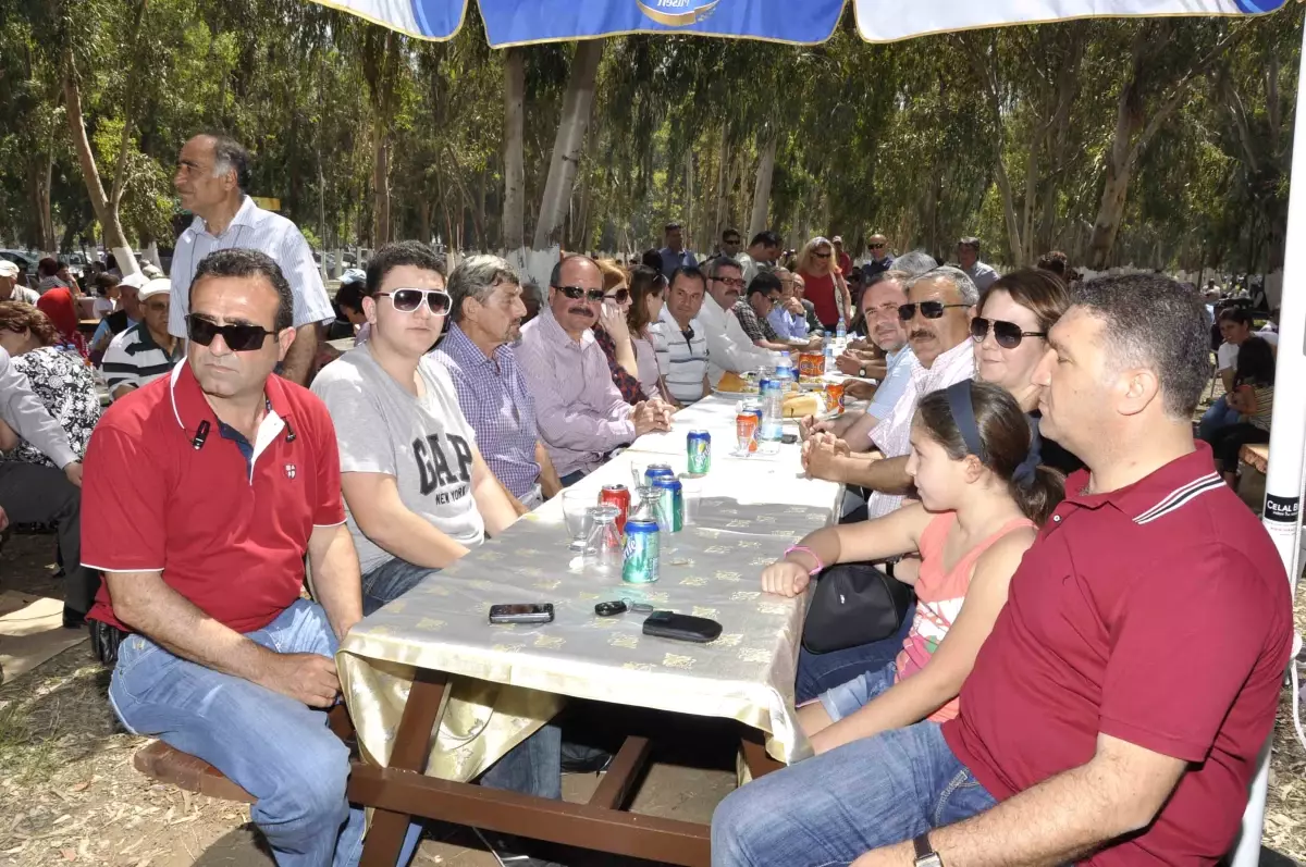 Kuşadası'nda Hacı Bektaş-I Veli Derneği'nden Bahar Şenliği