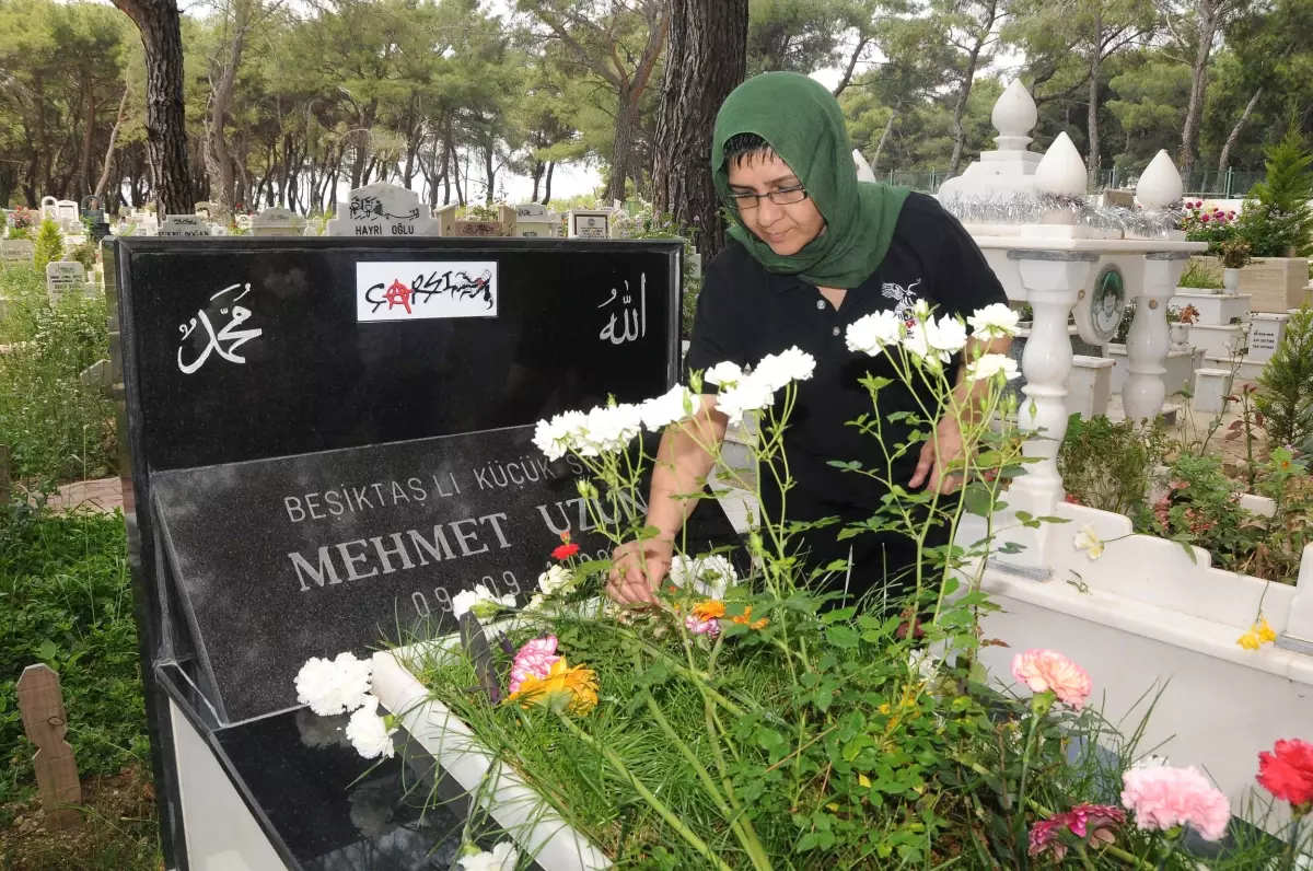 Minik Şifo Mezarı Başında Anıldı