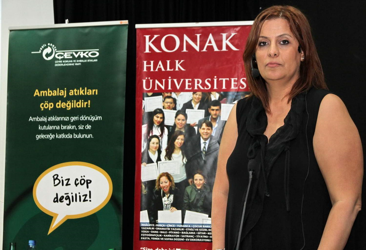 Tartan\'a \'En Çevreci Belediye Başkanı\' Plaketi Verildi