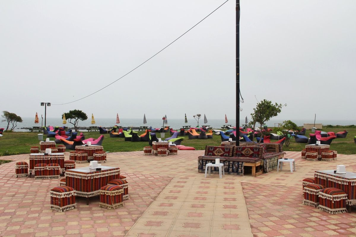 Yıkılan Özsu Tesislerinin Arazisi Plaj Çay Bahçesi Oldu