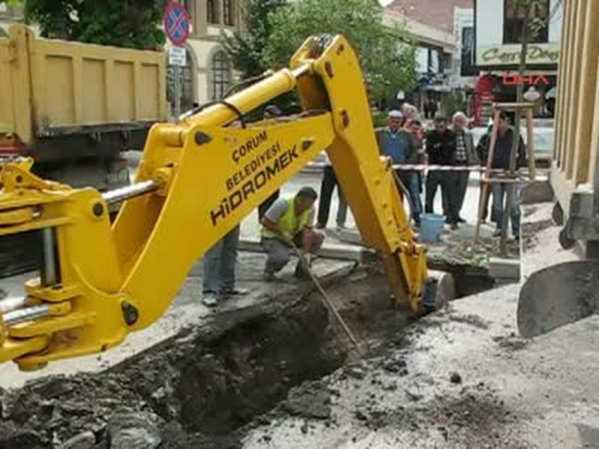 Kazı Çalışmalarında İnsan Kemiği Çıktı