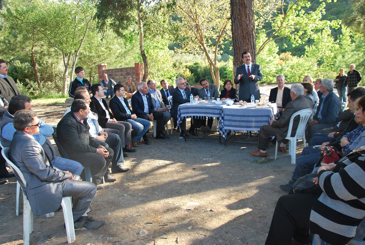 Arıcılardan Vekillere Ballı Teşekkür