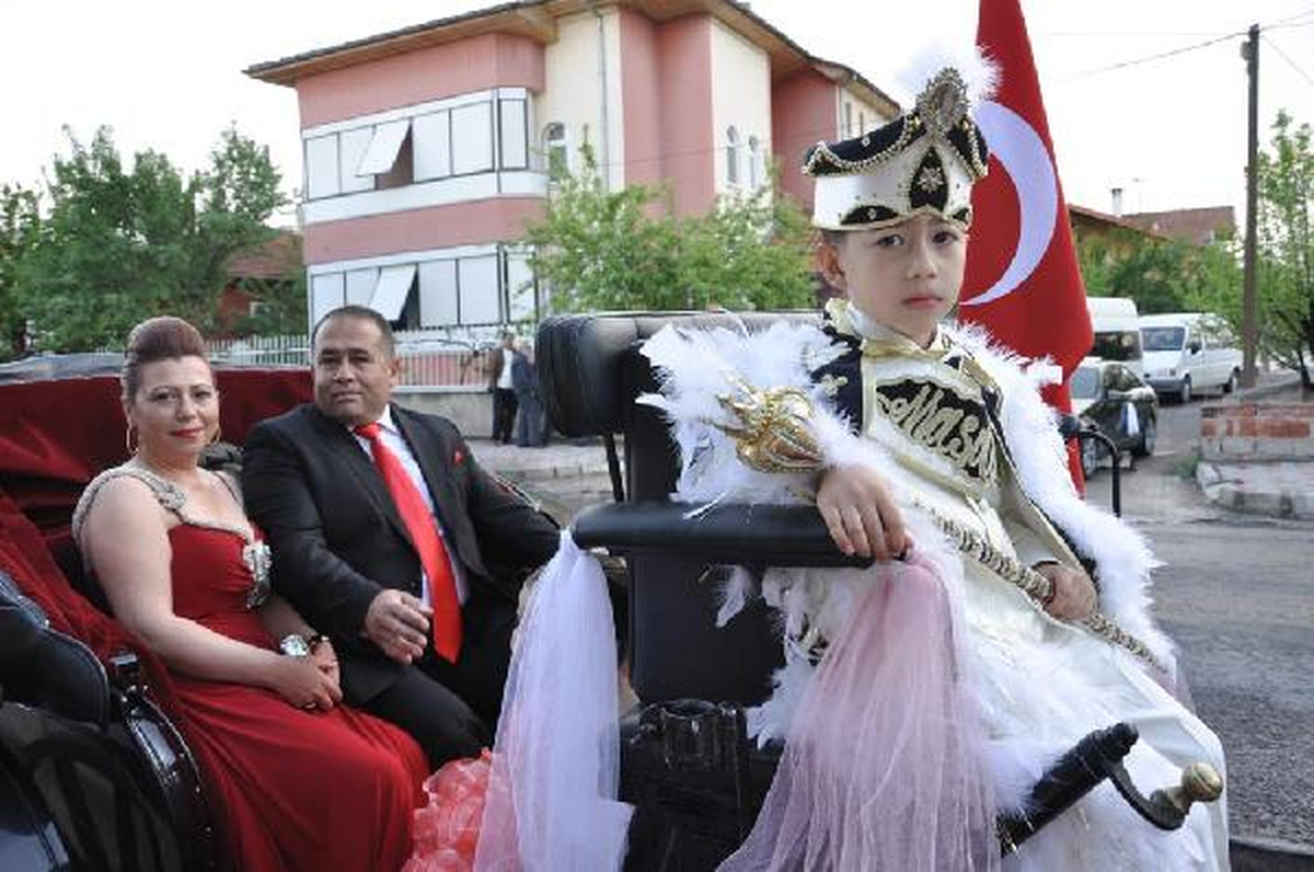 Avanos\'ta Faytonlu Sünnet Turu