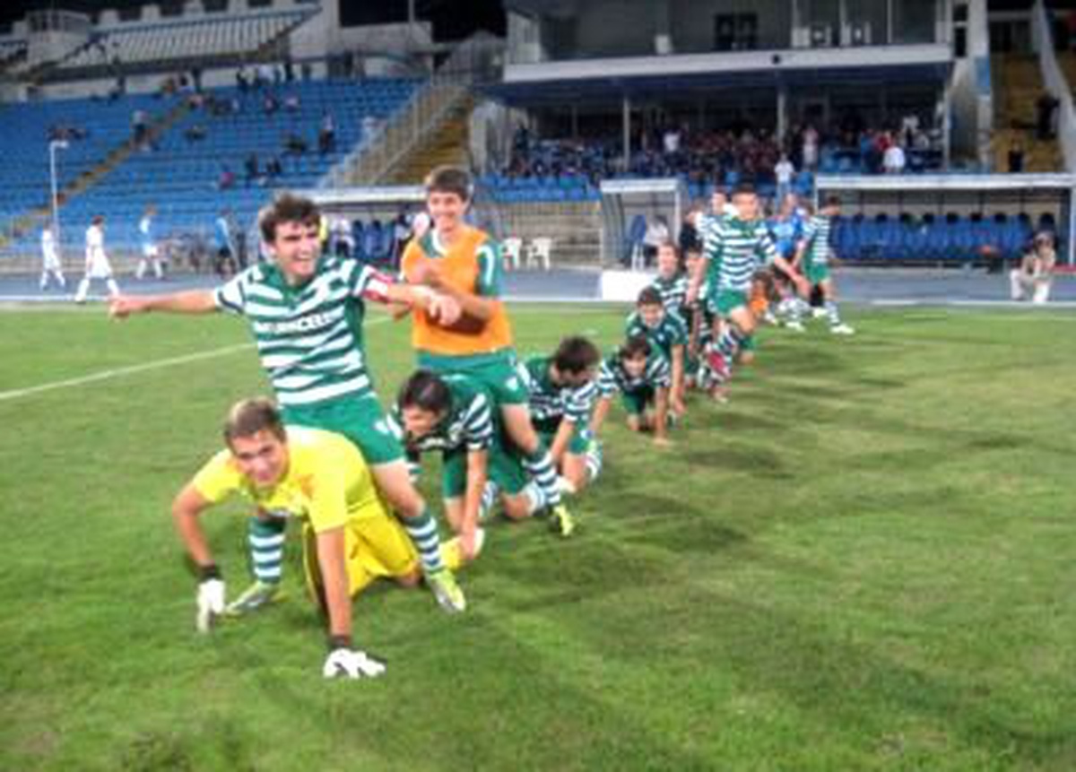 Avrupa Şampiyonu Olan Bursaspor U15 Takımı Yurda Döndü