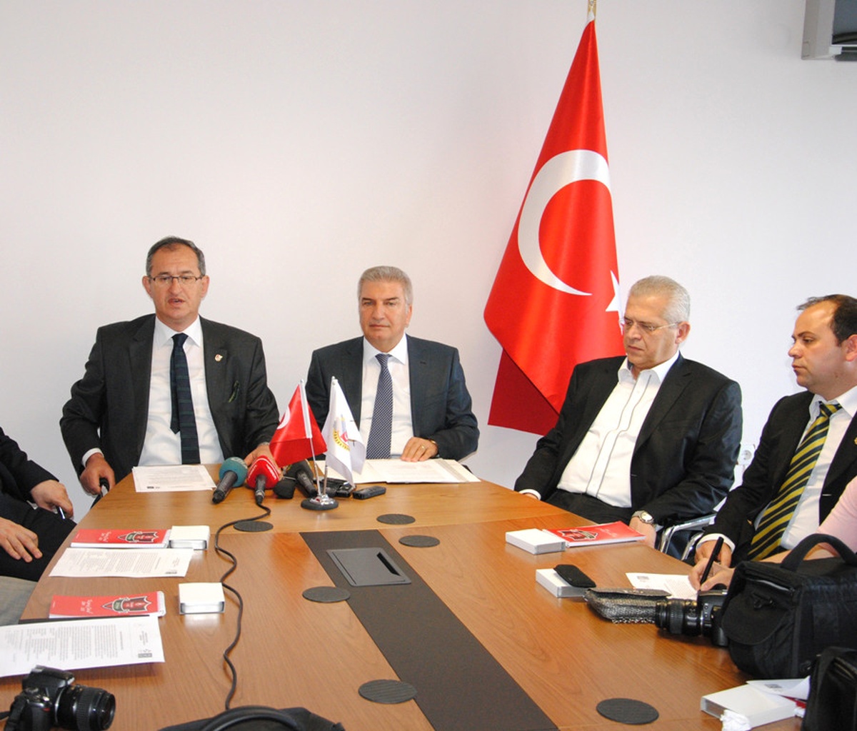 Basın Özgürlüğü Ödülü Cezaevine Giren Gazetecilere Verildi