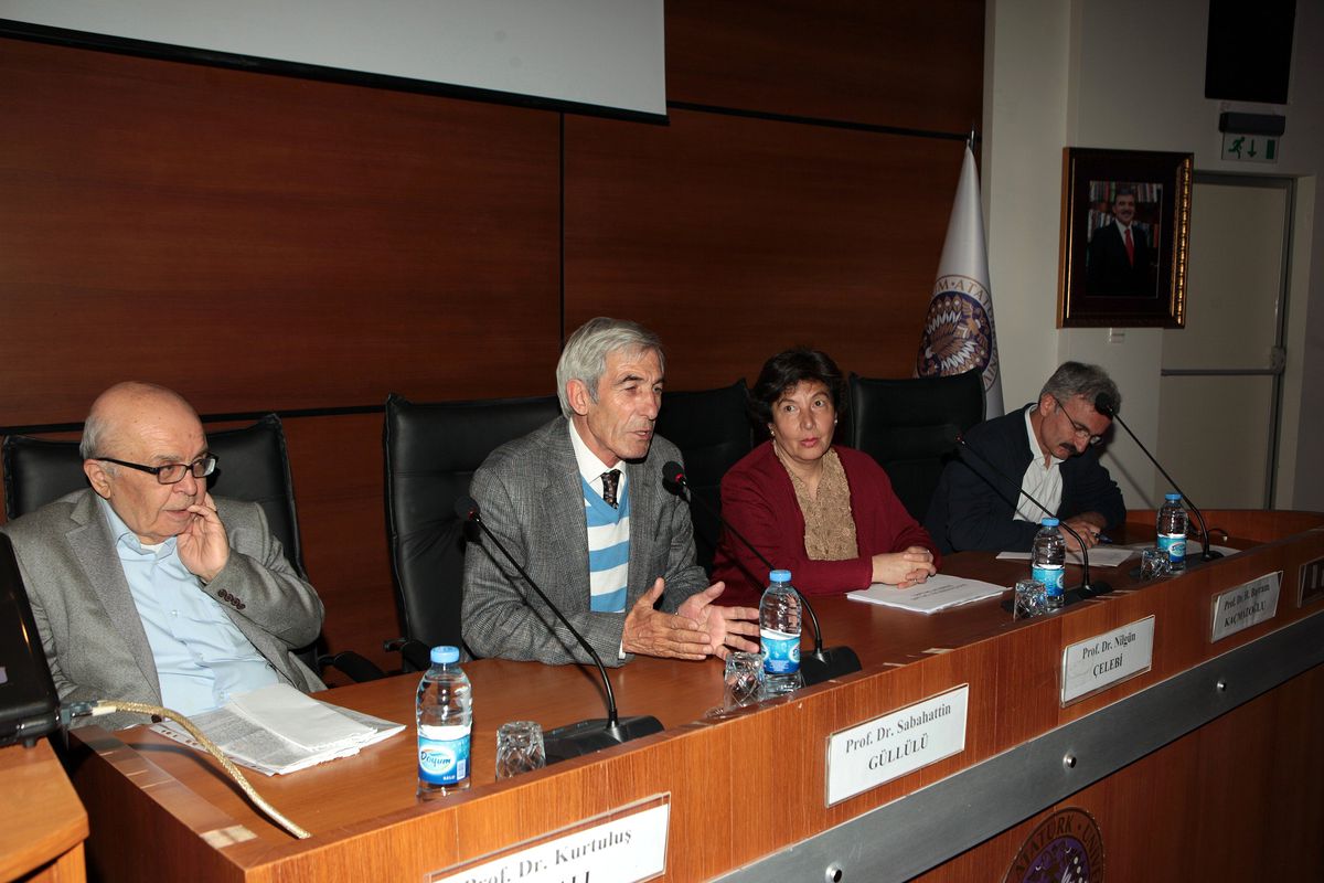 Edebiyat Fakültesi'nden 'Sosyoloji Paneli'