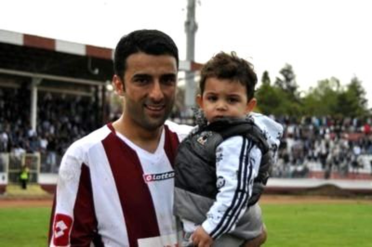 Elazığspor Şampiyonluğunu Seyircisiyle Kutladı