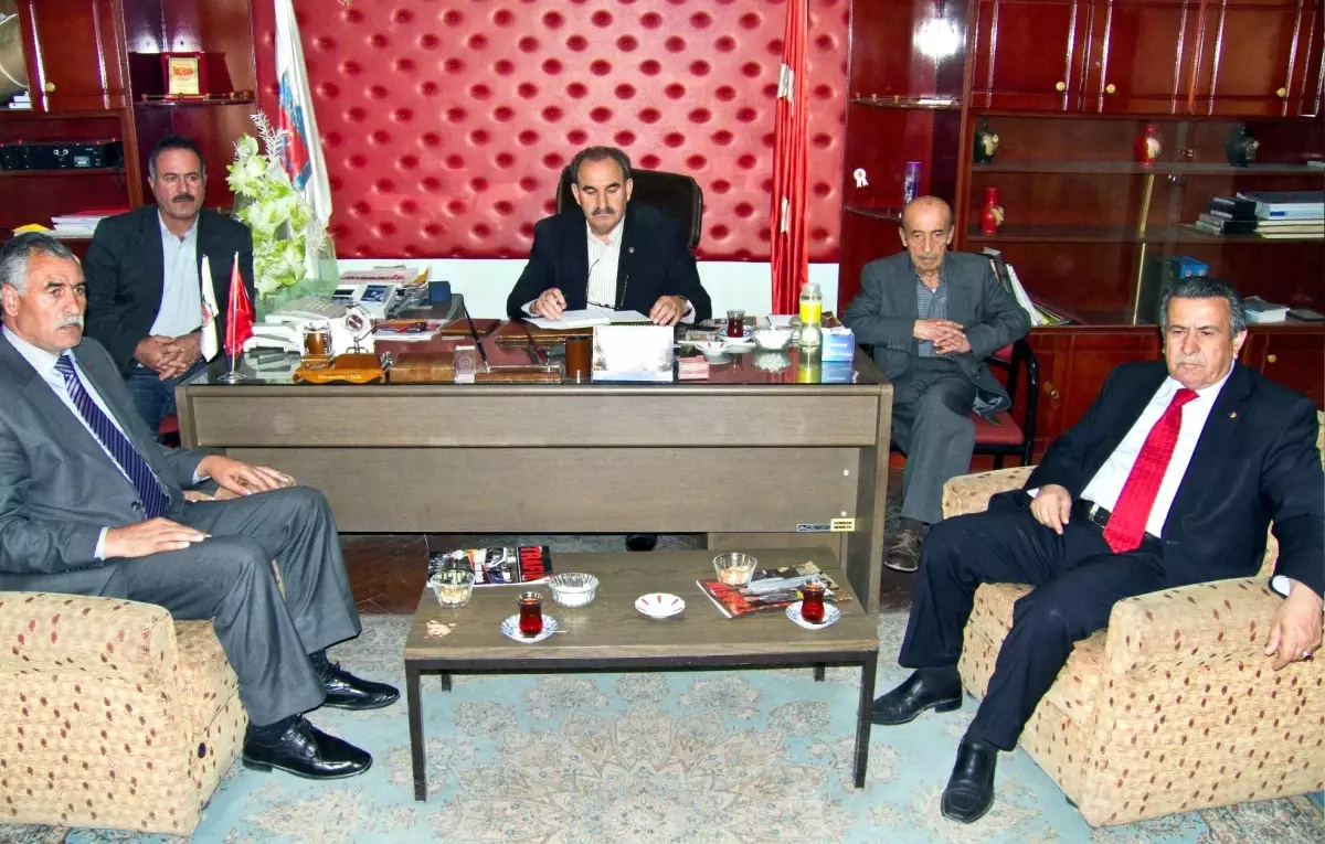 Erciş\'te İl Olma Özlemi Dinmek Bilmiyor