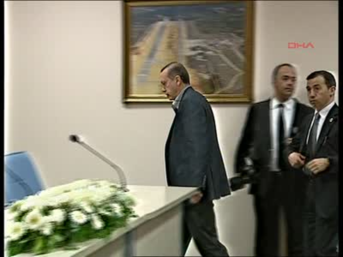 "Sarkozy Siyaseti Bırakır"