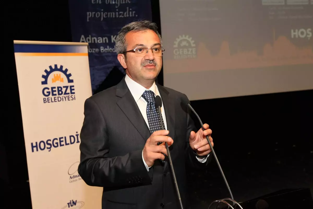 Gebzeli Gençler Fatih\'i Tarihçilerden Dinledi