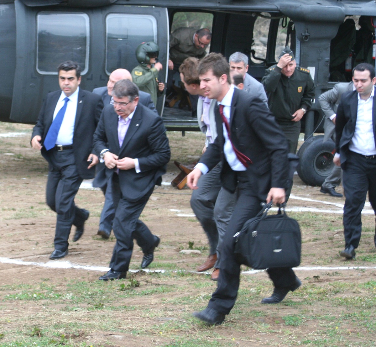 "Fitne Kedileri Var"