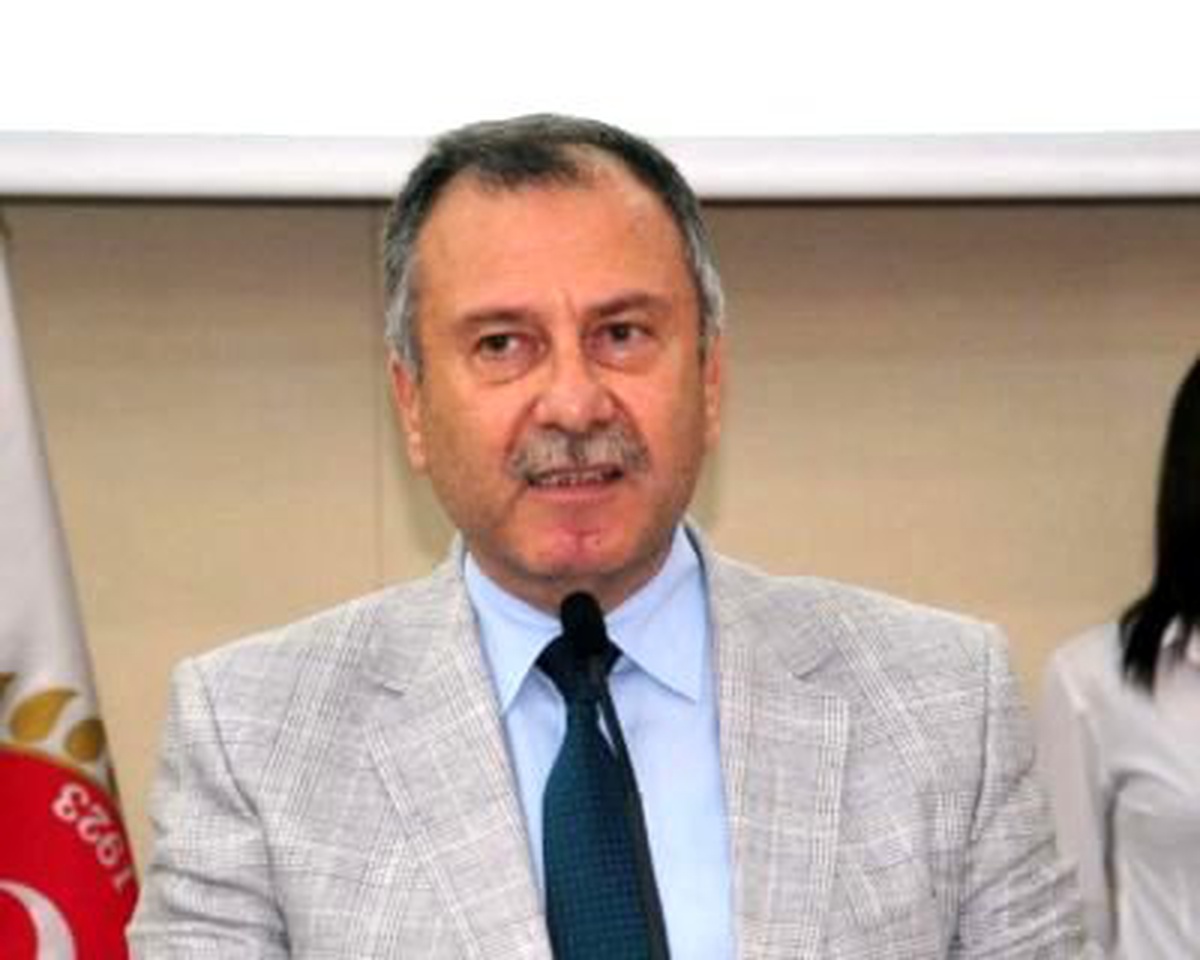 İzmir İl Genel Meclisi\'nde \'Sütünüz Bozuk Çıktı\' Gerginliği