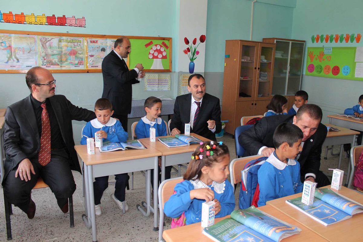 Kastamonu\'da Süt Dağıtımı Devam Ediyor