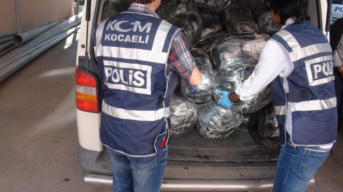Kocaeli\'de 208 Kilo Esrar Ele Geçirildi