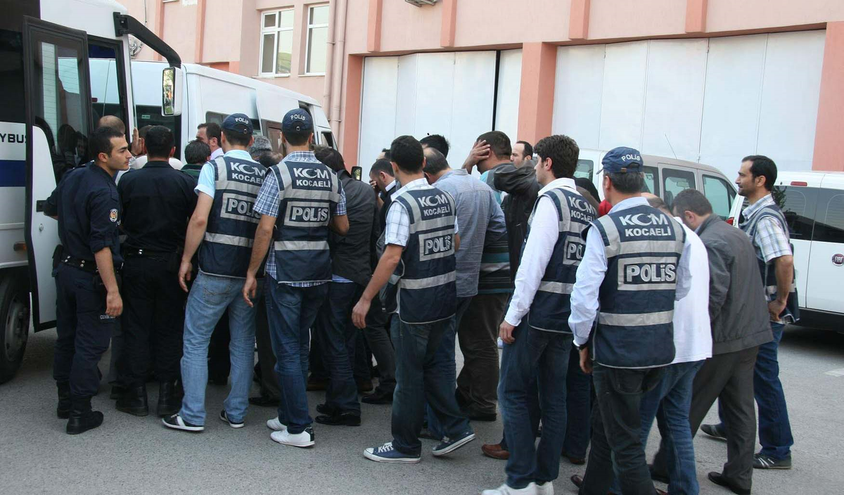 Kocaeli\'de Dolandırıcılık Operasyonu