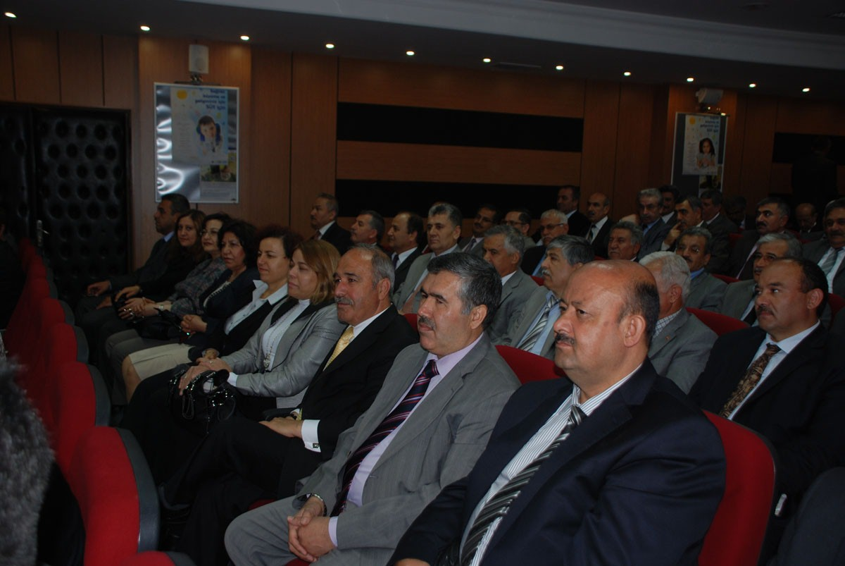 Milli Eğitim İdarecilerine "Aile İçi İletişim" Semineri