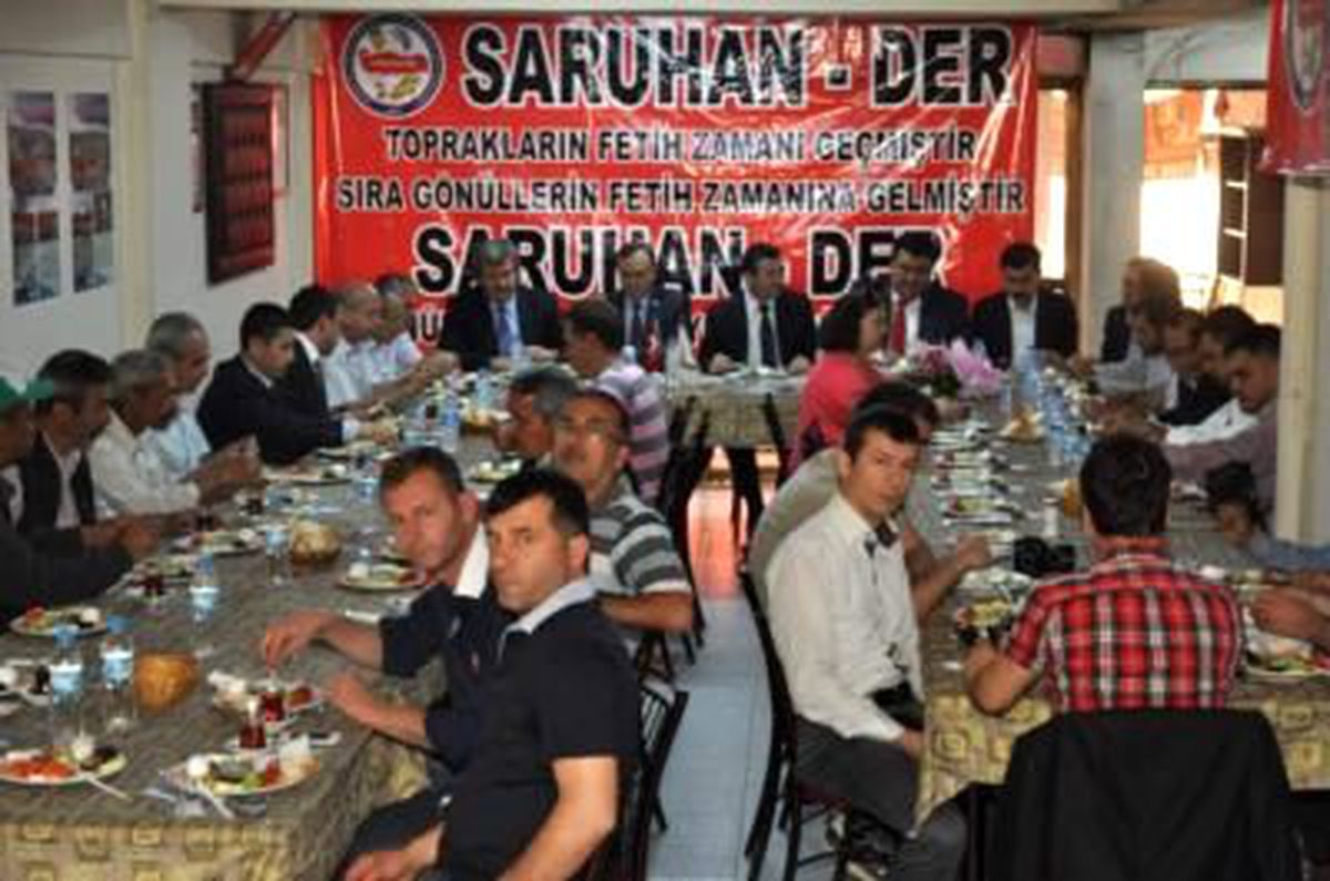 Saruhan-Der MHP'yi Kahvaltıda Ağırladı
