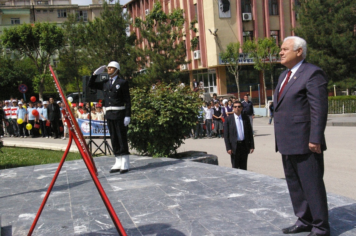 Siirt\'te Karayolu Güvenliği ve Trafik Haftası Etkinlikleri
