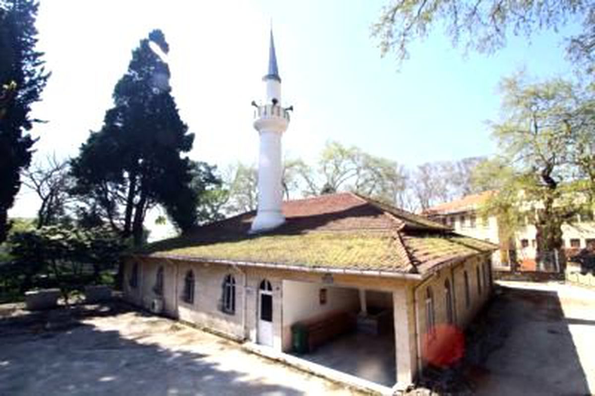 Sümer Cami Meydanı Eski Haline Kavuşuyor