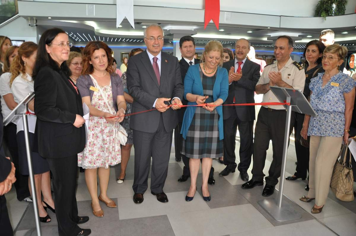 Tezhip ve Minyatür Sergisi Göz Doldurdu