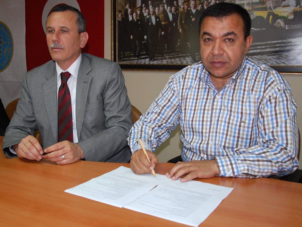 Turgutlu'da Parke Taşı Döşeme Protokolü
