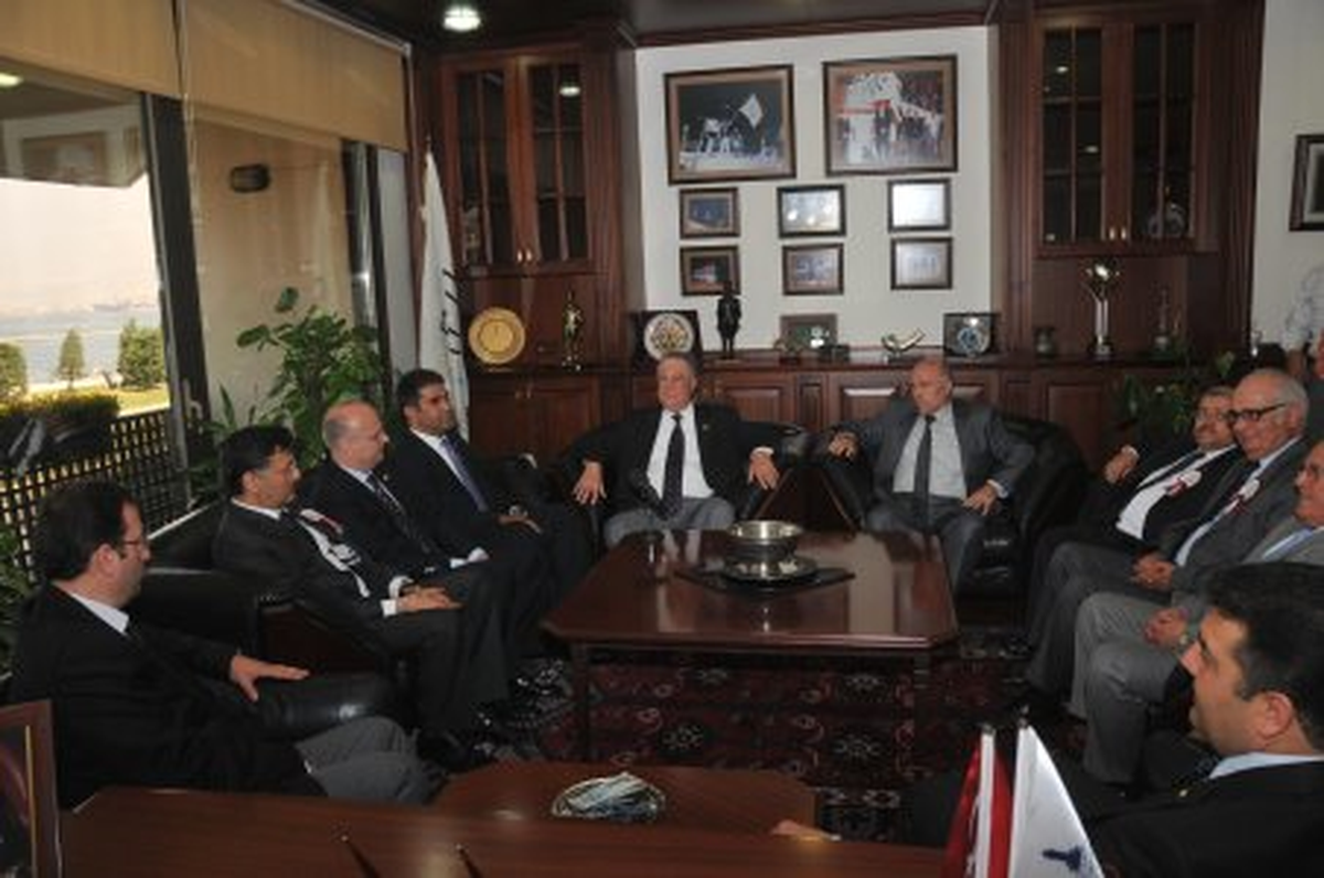 Vakıflar\'dan Büyükşehir\'e Teşekkür Ziyareti