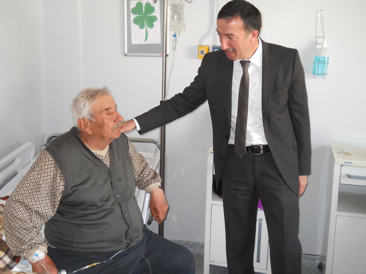 AK Parti Sakarya Milletvekili Hasan Ali Çelik Hastaları Ziyaret Etti
