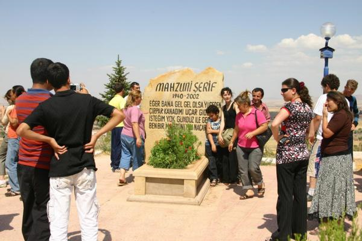 Aşık Mahzuni 19 Mayıs'ta Mezarı Başında Anılacak