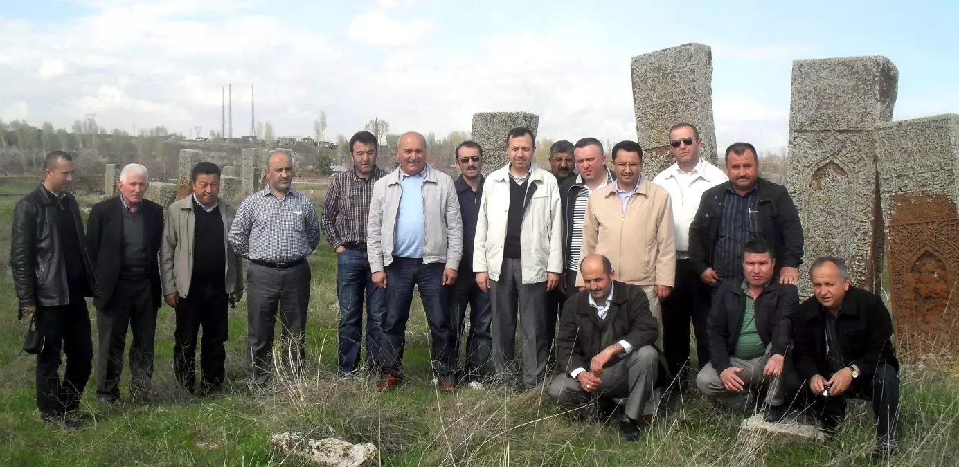 Bakiad Van\'lı Depremedeleri Ziyaret Etti