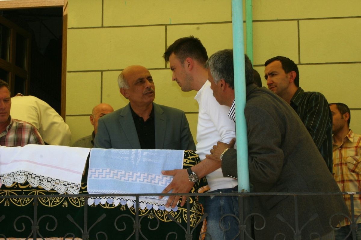 Başkan Çelik'ten Annesine Son Görev