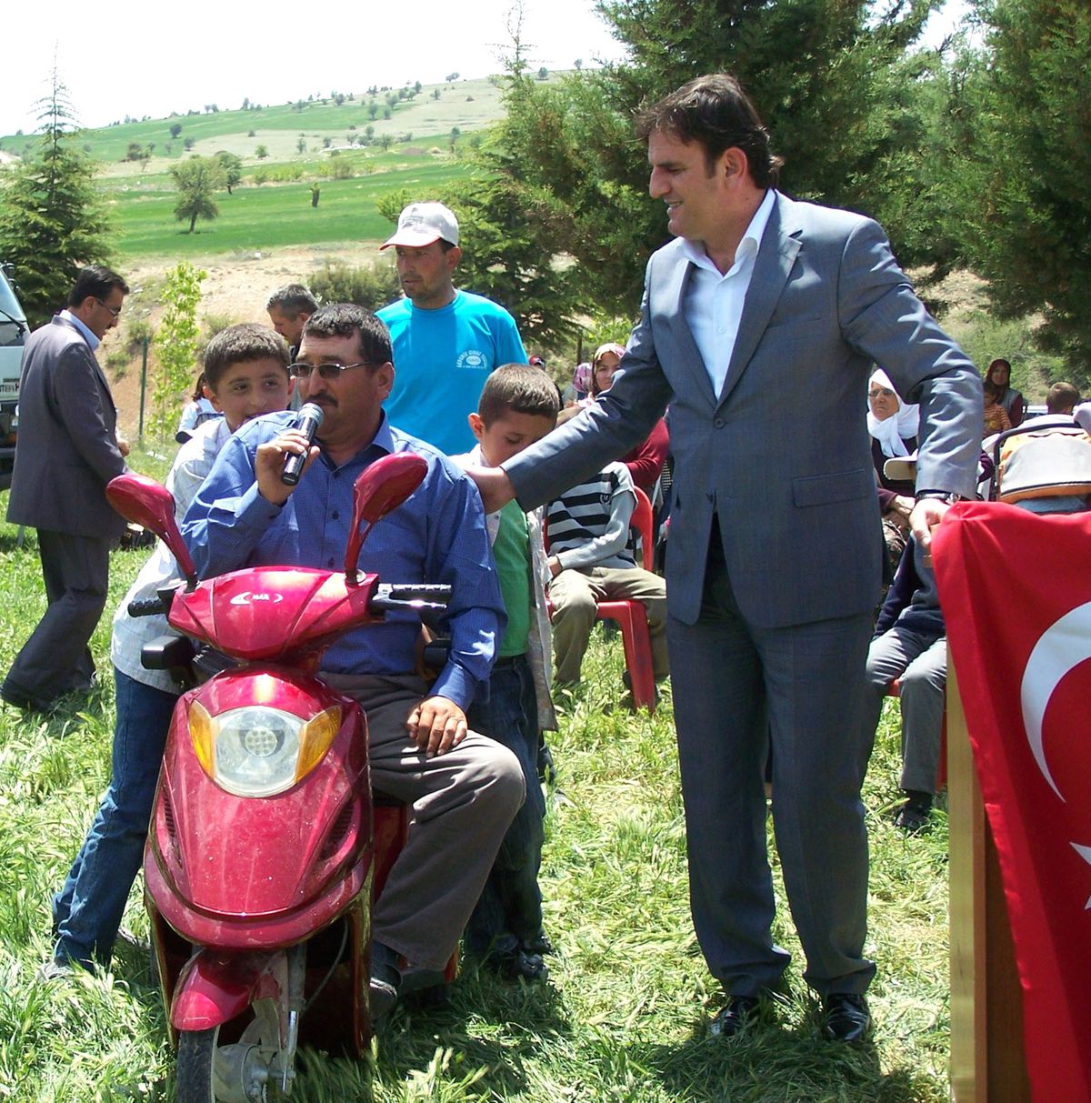 Başkan Gökçe'den Akülü Araba