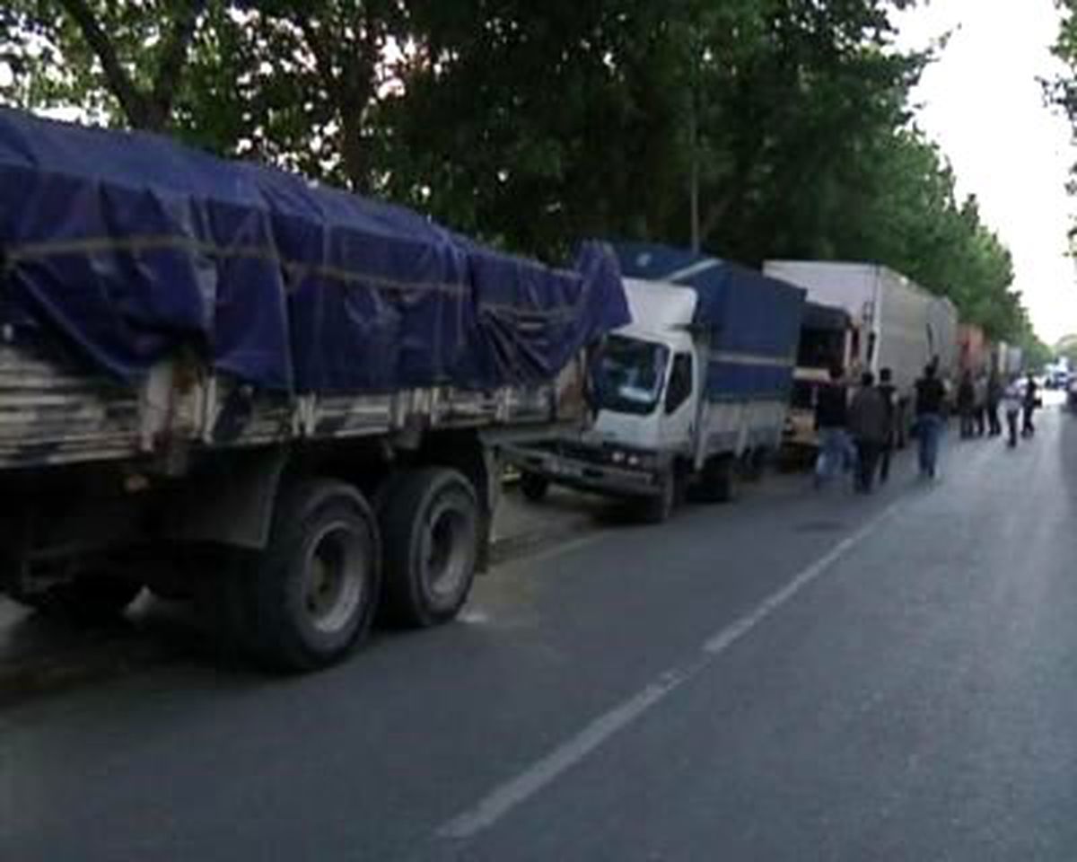 Bu Kamyonlar Sahte Markalı Ürün Dolu