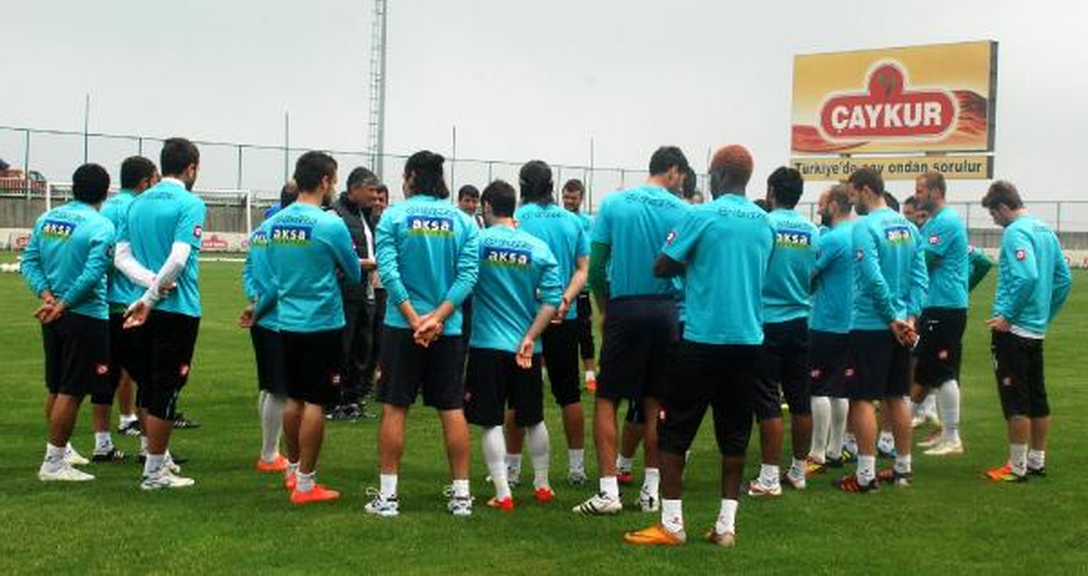 Çaykur Rizespor Teknik Direktörü Bulak: Akhisar Maçı 34 Maça Bedel