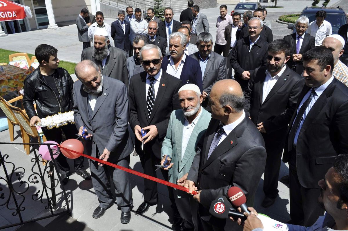 Cemil Baba Derneği\'nden İhtiyaç Sahipleri Yayarına Kermes