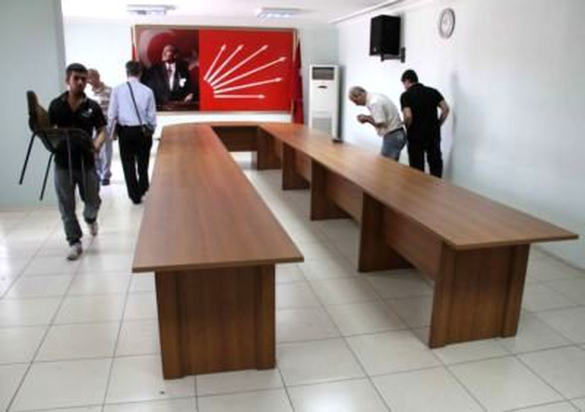 CHP Adana İl Başkanlığı'na Haciz...