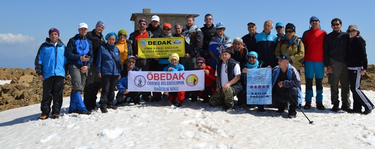 Dedak ve Öbedak'lı Dağcılar Sandras Dağı'nda Buluştu