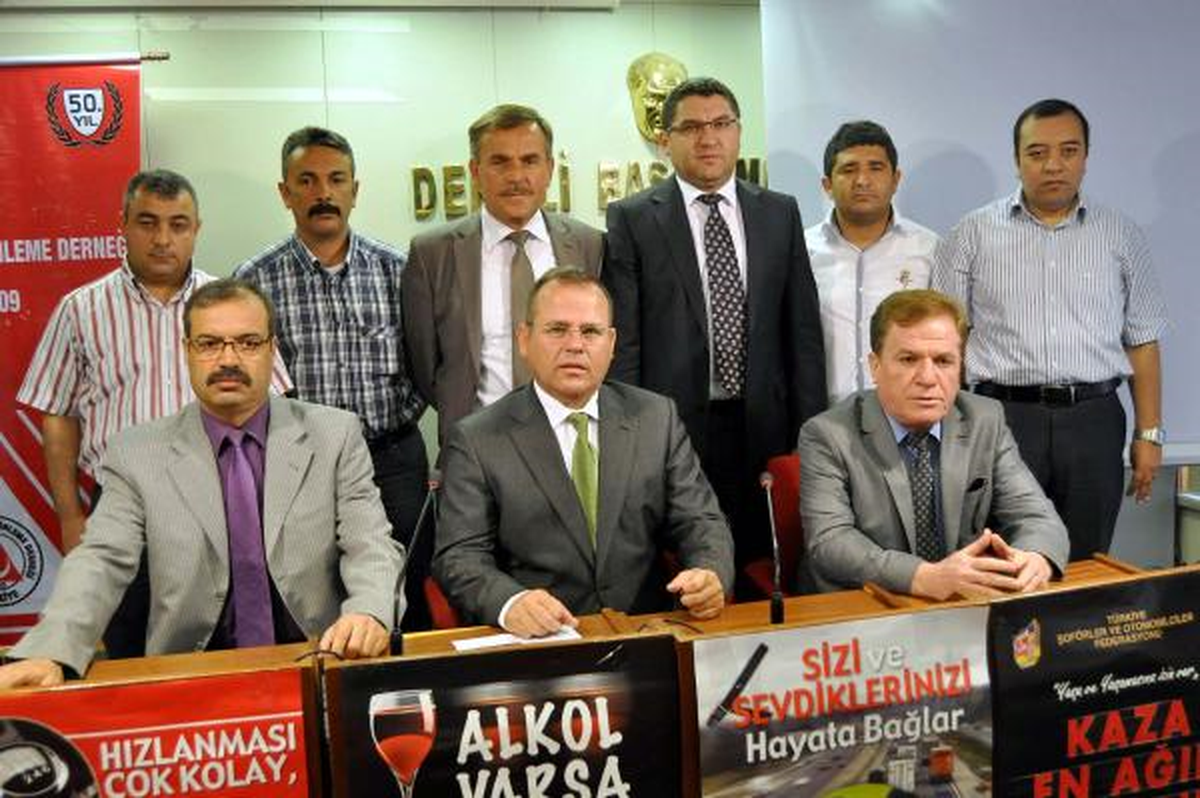 Denizli\'de Geçen Yıl 83 Kişi Trafik Kazasında Öldü