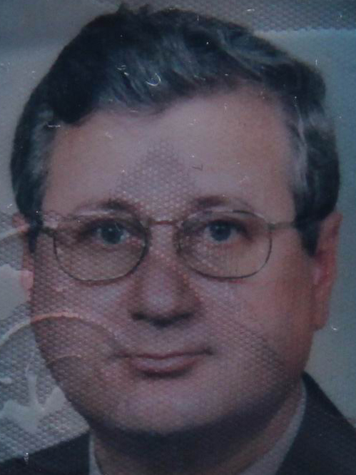 Emekli Astsubay Minibüste Ölü Bulundu